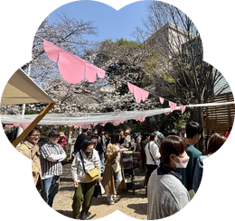 サクラノキテラス マルシェの様子