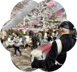 サクラノキテラス マルシェの様子